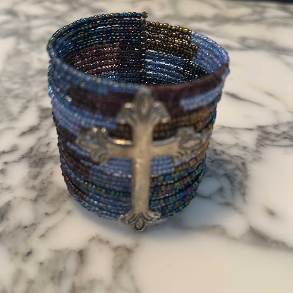 Cross bracelet - Picture 5 of 7